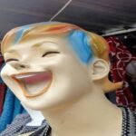 Lachende Figur Bildquelle: R.by Dr. Stephan Barth