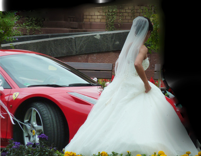 Brautauto und Braut